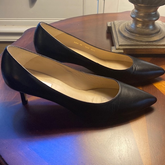 LK bennett black low pump size 39 - Picture 2 of 6